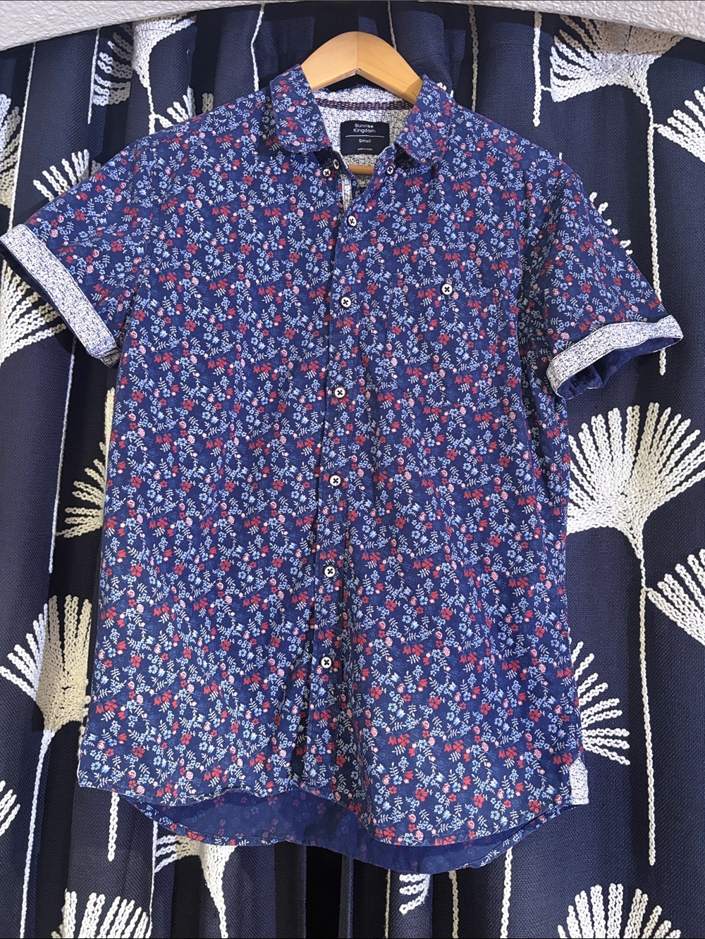 Men’s Navy Floral Short-Sleeve Button-Up Shirt